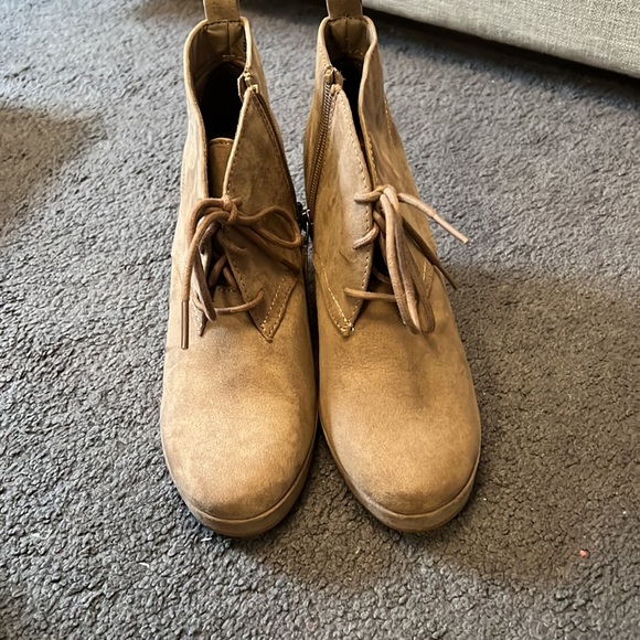 Dolce Vita Wedged Ankle Booties - Picture 2 of 5